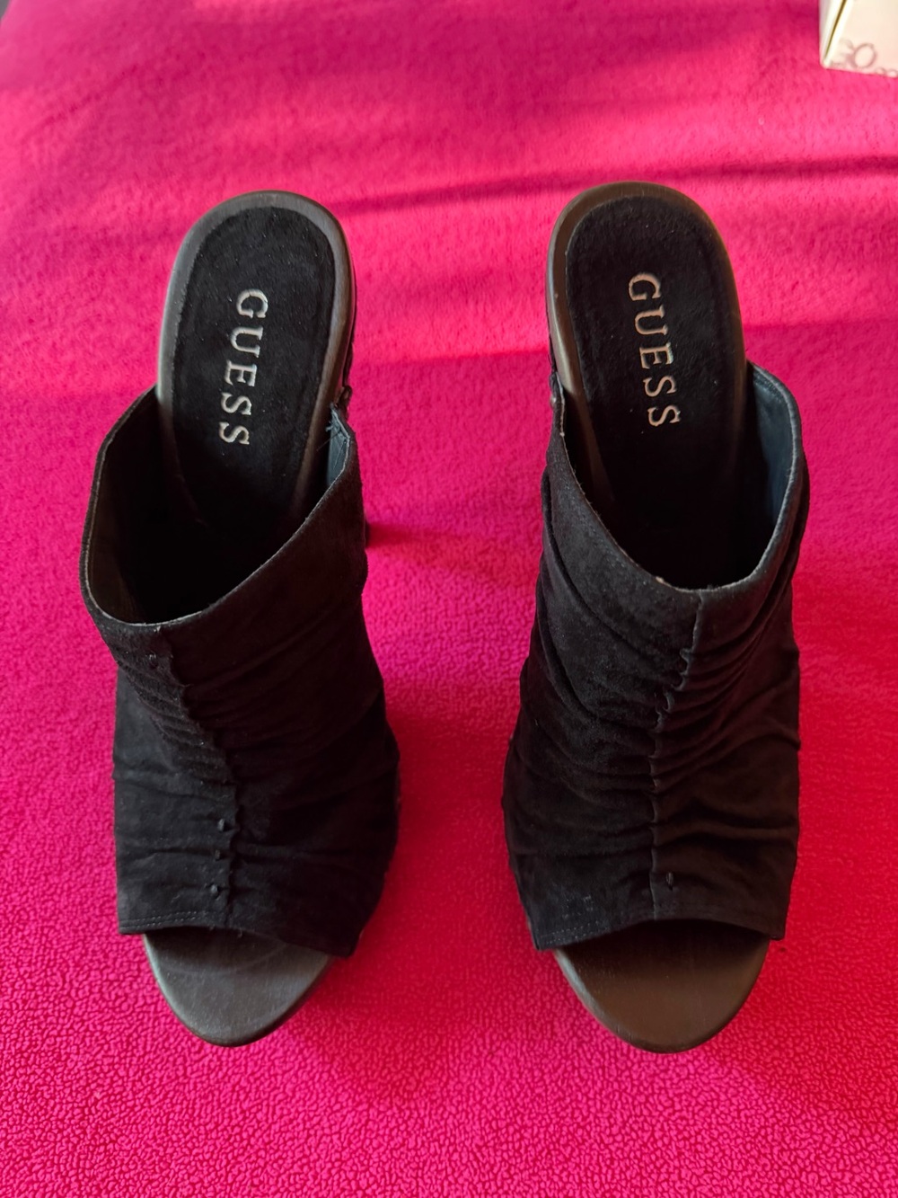 GUESS Women’s Black Ruched Suede Open-Toe Studded Platform Mules - Picture 3 of 6